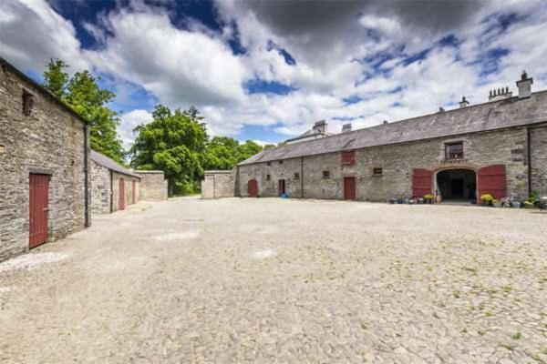 2 Bed Courtyard Apartment At Rockfield House Kells In Meath - Short Term Let Extérieur photo