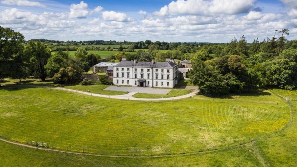 2 Bed Courtyard Apartment At Rockfield House Kells In Meath - Short Term Let Extérieur photo